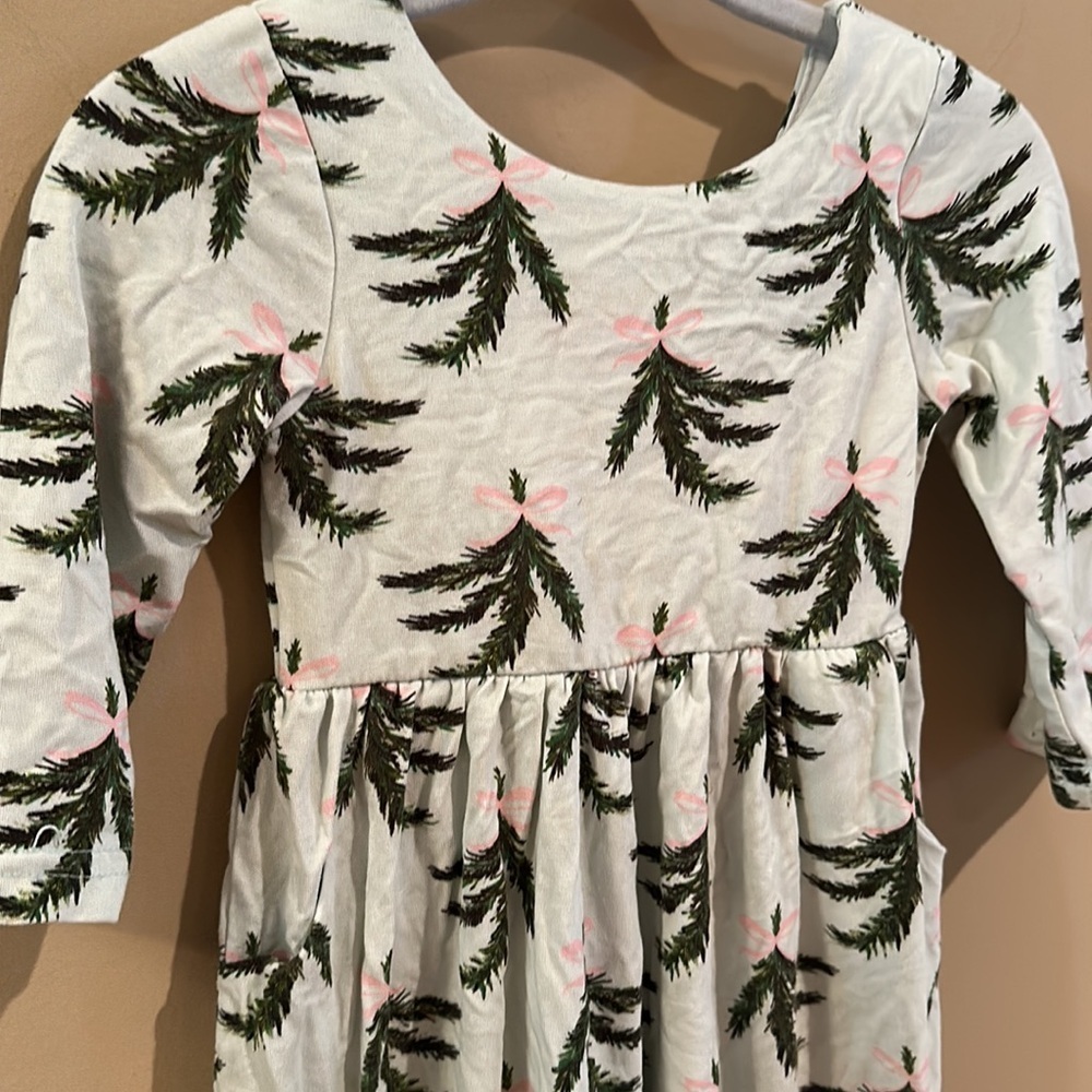 Sweet honey mistletoe holiday jumpsuit - Picture 2 of 4